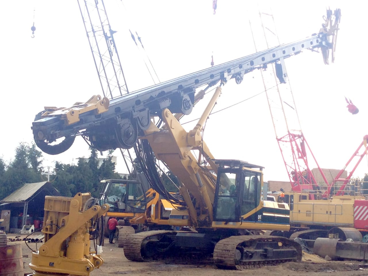 Bauer BG 18H - Máquina de perfuração: foto 2 Bauer BG 18H - Máquina de perfuração: foto 2