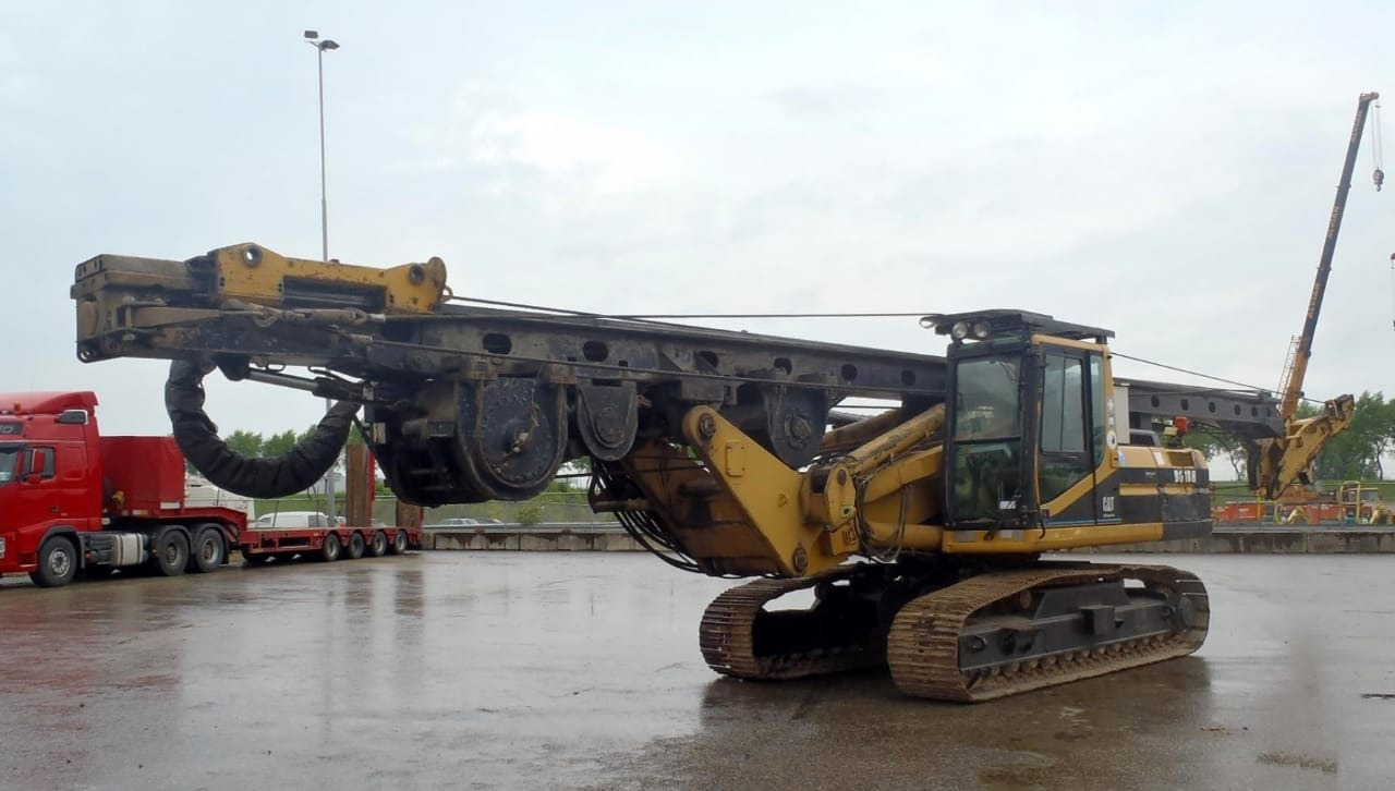 Bauer BG 18H - Máquina de perfuração: foto 1 Bauer BG 18H - Máquina de perfuração: foto 1