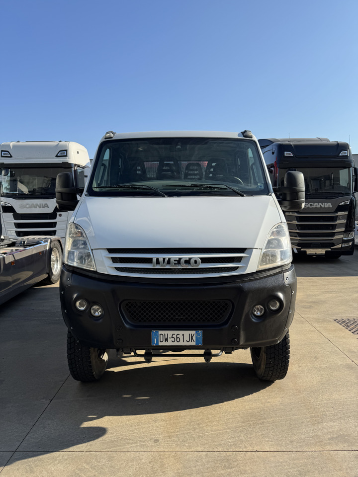 IVECO Daily 4X4 - Carrinha de caixa aberta: foto 2 IVECO Daily 4X4 - Carrinha de caixa aberta: foto 2