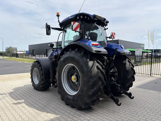 New Holland T7.300 PLMi - Trator: foto 5 New Holland T7.300 PLMi - Trator: foto 5