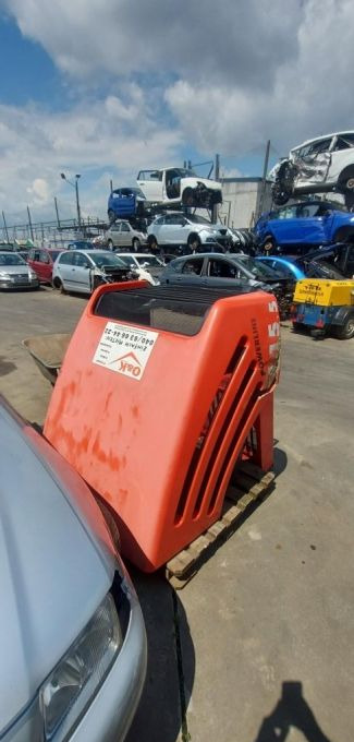 O&K L 15.5 klapa tyl - Carroceria e exterior para Pá carregadora de rodas: foto 1 O&K L 15.5 klapa tyl - Carroceria e exterior para Pá carregadora de rodas: foto 1
