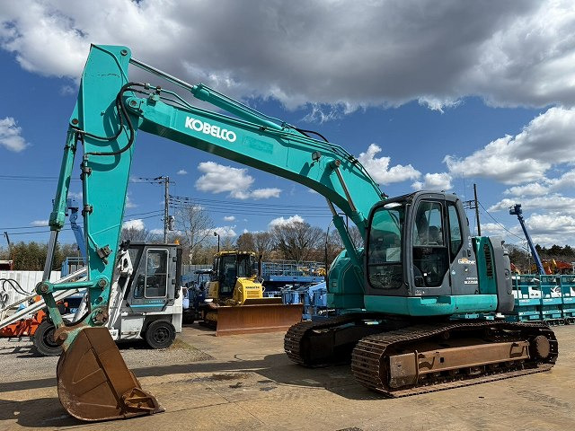 KOBELCO SK225SR - Escavadora de rastos: foto 1 KOBELCO SK225SR - Escavadora de rastos: foto 1