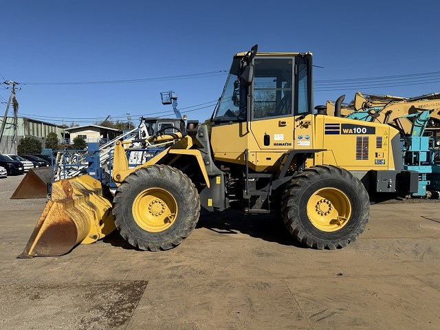 KOMATSU WA100-6 - Pá carregadora de rodas: foto 2 KOMATSU WA100-6 - Pá carregadora de rodas: foto 2