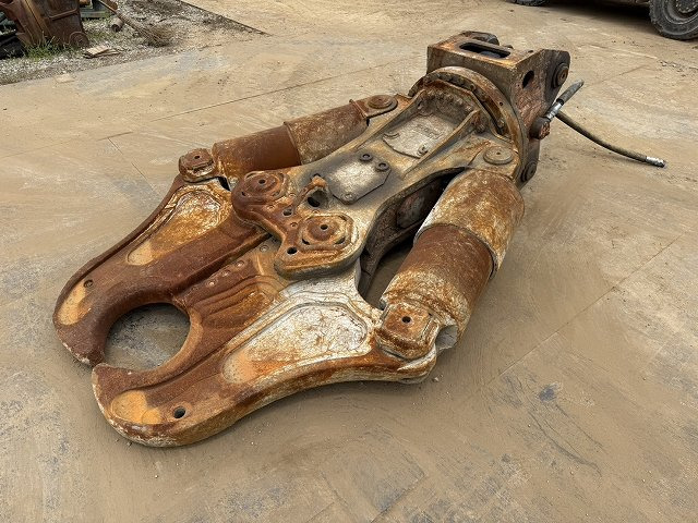 NPK SRC25 - Tesoura de demolição: foto 1 NPK SRC25 - Tesoura de demolição: foto 1