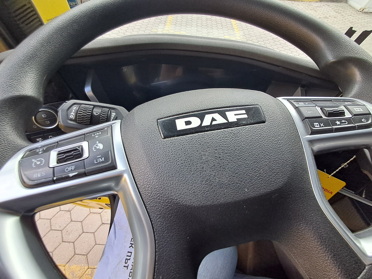 Locação financeira de DAF XF 430 NGD DAF XF 430 NGD: foto 11 Locação financeira de DAF XF 430 NGD DAF XF 430 NGD: foto 11