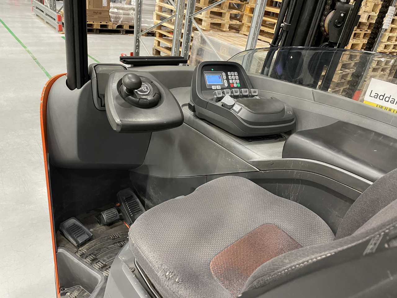 TOYOTA BT-RRE 160E - Empilhador retráctil: foto 2 TOYOTA BT-RRE 160E - Empilhador retráctil: foto 2