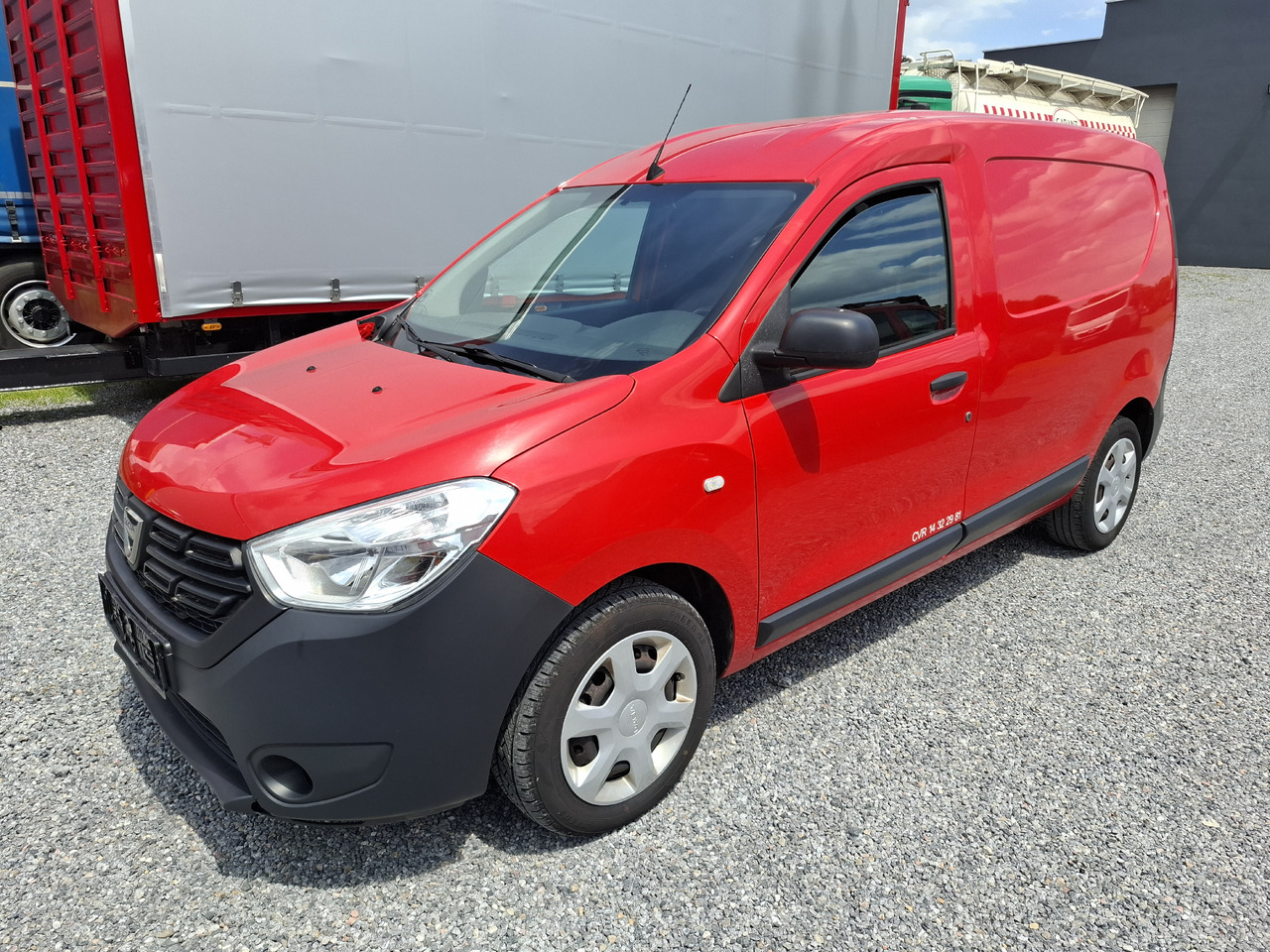 DACIA Dokker 1.5 DCI - Carrinha de contentor: foto 3 DACIA Dokker 1.5 DCI - Carrinha de contentor: foto 3