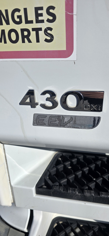 Tractor RENAULT PRENIUM: foto 6