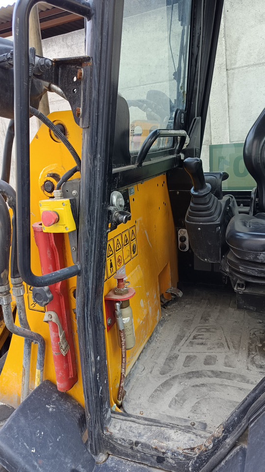 JCB 1CX 08M3WL - Retroescavadeira: foto 5 JCB 1CX 08M3WL - Retroescavadeira: foto 5