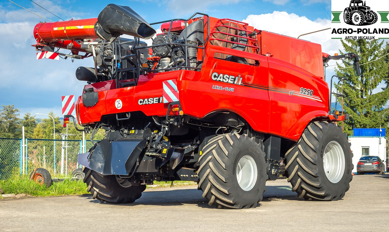 CASE IH IH 9250 AFS - 2019 ROK - 4X4 - 10,7 M. - GPS - AUTOPILOT - 2754H - Ceifeira debulhadora: foto 5 CASE IH IH 9250 AFS - 2019 ROK - 4X4 - 10,7 M. - GPS - AUTOPILOT - 2754H - Ceifeira debulhadora: foto 5