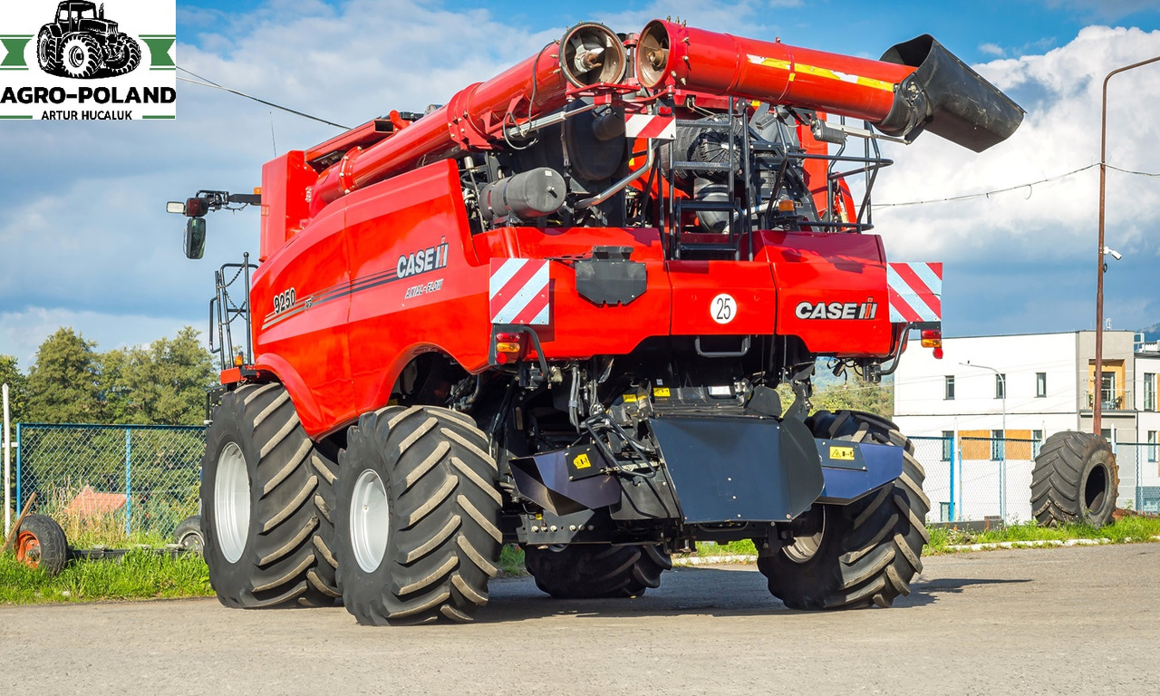 CASE IH IH 9250 AFS - 2019 ROK - 4X4 - 10,7 M. - GPS - AUTOPILOT - 2754H - Ceifeira debulhadora: foto 4 CASE IH IH 9250 AFS - 2019 ROK - 4X4 - 10,7 M. - GPS - AUTOPILOT - 2754H - Ceifeira debulhadora: foto 4