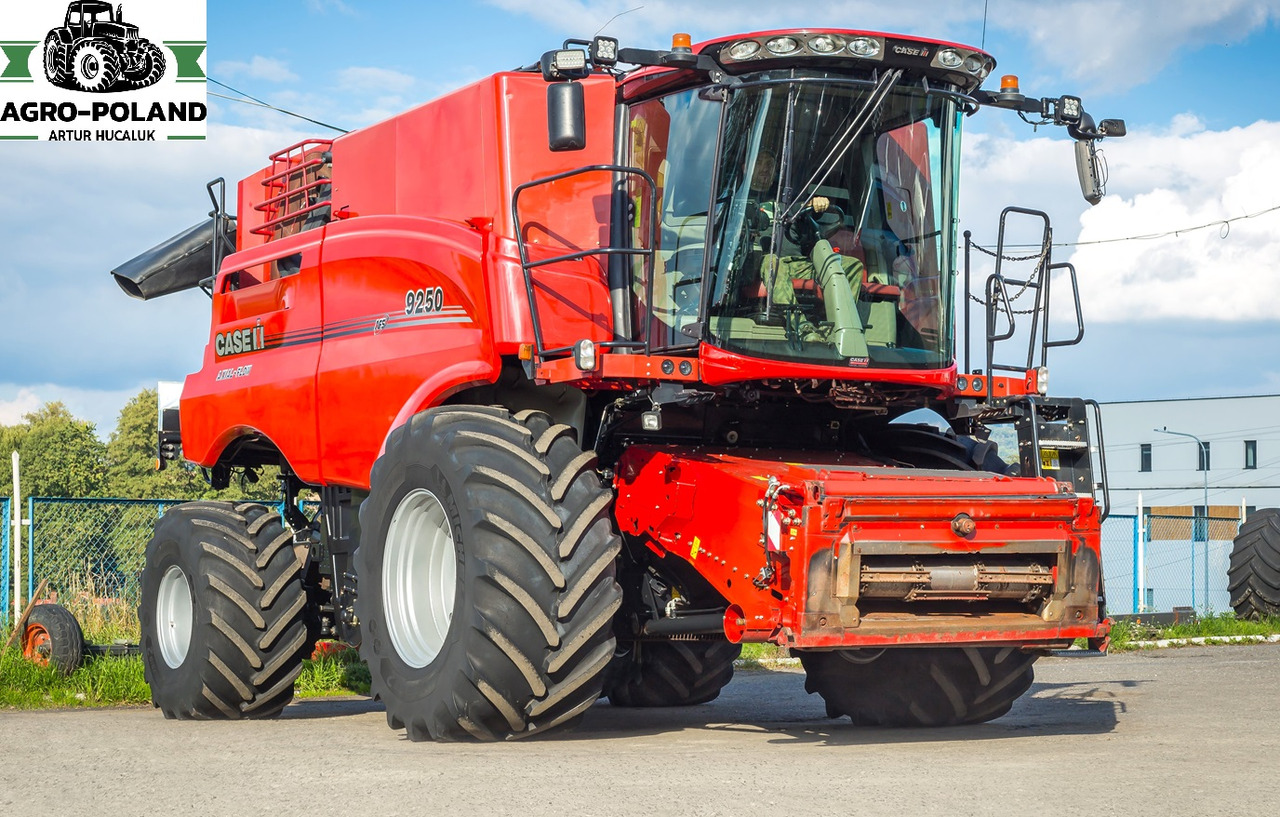 CASE IH IH 9250 AFS - 2019 ROK - 4X4 - 10,7 M. - GPS - AUTOPILOT - 2754H - Ceifeira debulhadora: foto 3 CASE IH IH 9250 AFS - 2019 ROK - 4X4 - 10,7 M. - GPS - AUTOPILOT - 2754H - Ceifeira debulhadora: foto 3