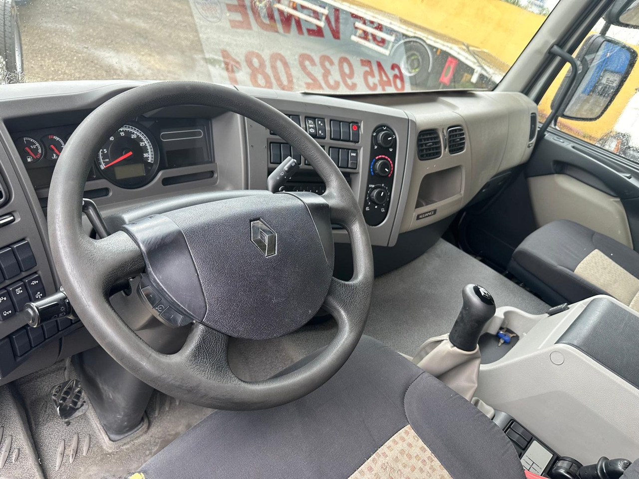 RENAULT PREMIUM 380 - Camião de lona: foto 4 RENAULT PREMIUM 380 - Camião de lona: foto 4