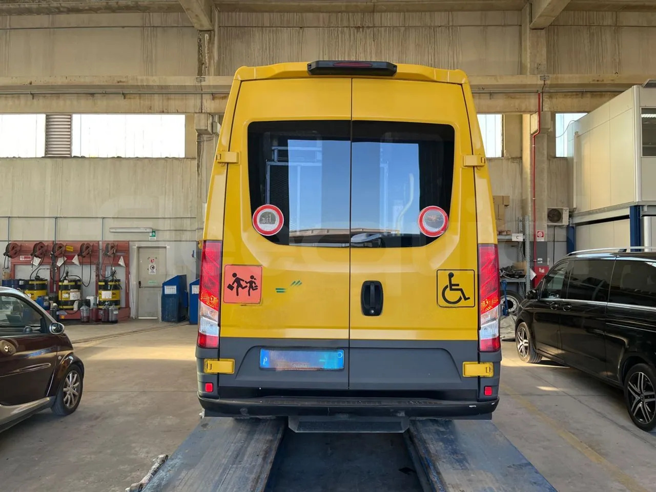 Iveco Daily - Autocarro escolar: foto 5 Iveco Daily - Autocarro escolar: foto 5