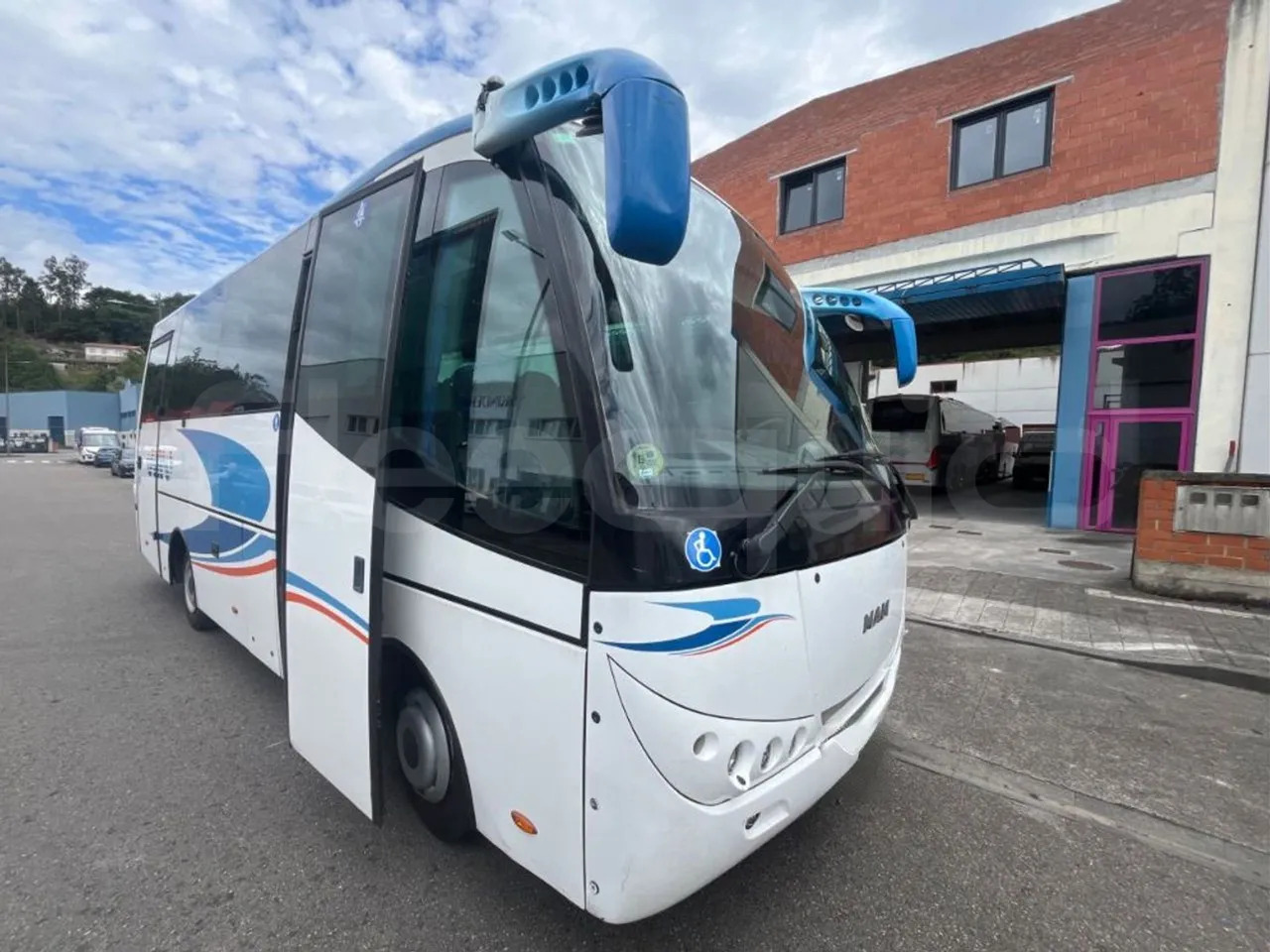Man Dexon - Autocarro: foto 1 Man Dexon - Autocarro: foto 1