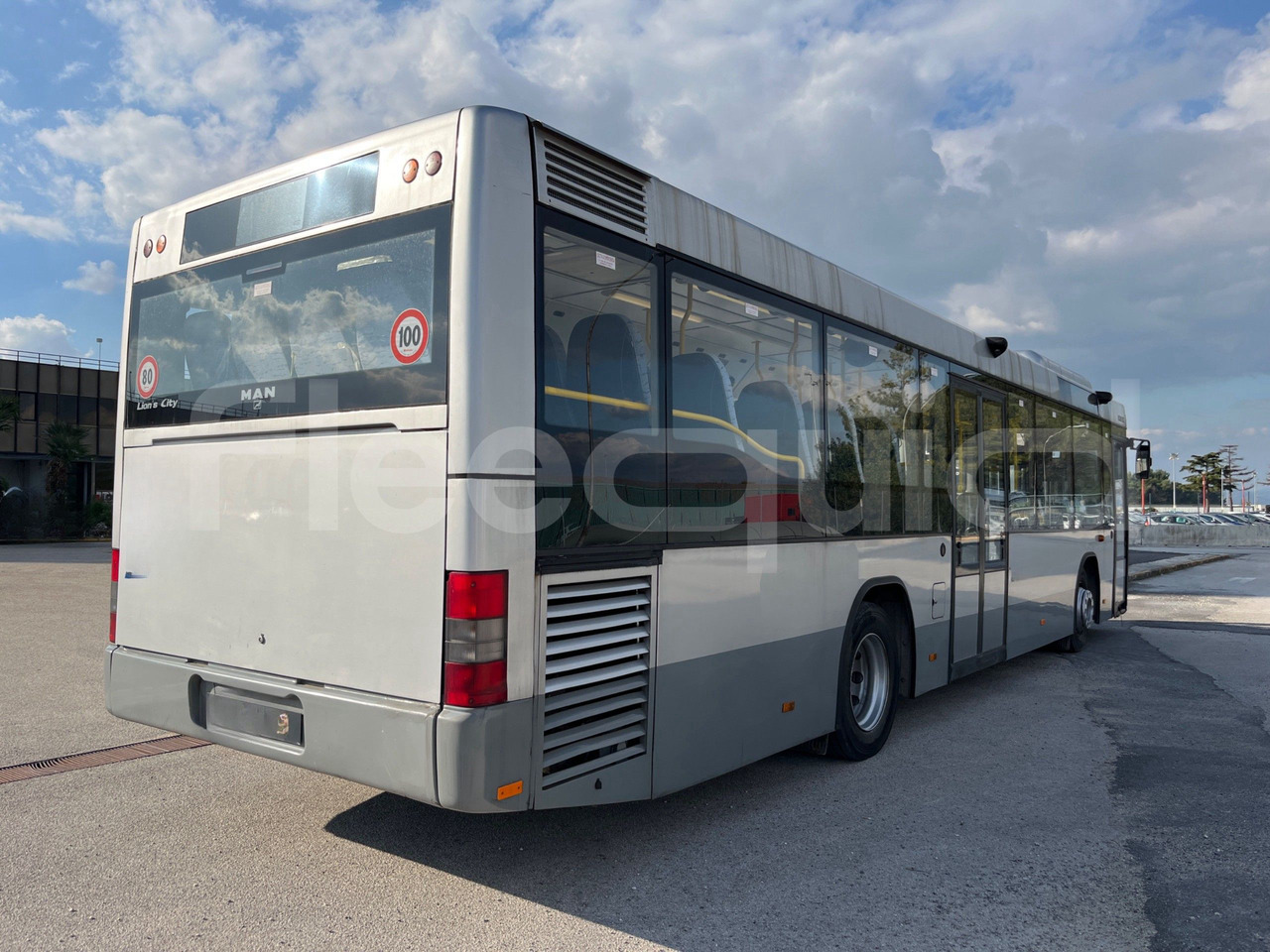 Locação financeira de Man Lion's Classic Man Lion's Classic: foto 9 Locação financeira de Man Lion's Classic Man Lion's Classic: foto 9