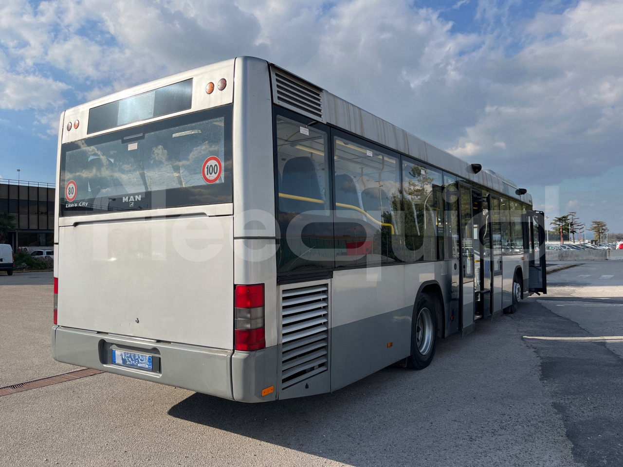 Locação financeira de Man Lion's Classic Man Lion's Classic: foto 8 Locação financeira de Man Lion's Classic Man Lion's Classic: foto 8