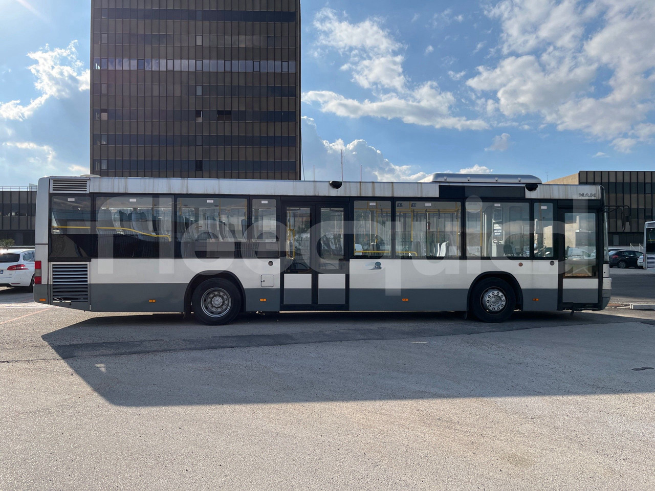 Locação financeira de Man Lion's Classic Man Lion's Classic: foto 11 Locação financeira de Man Lion's Classic Man Lion's Classic: foto 11