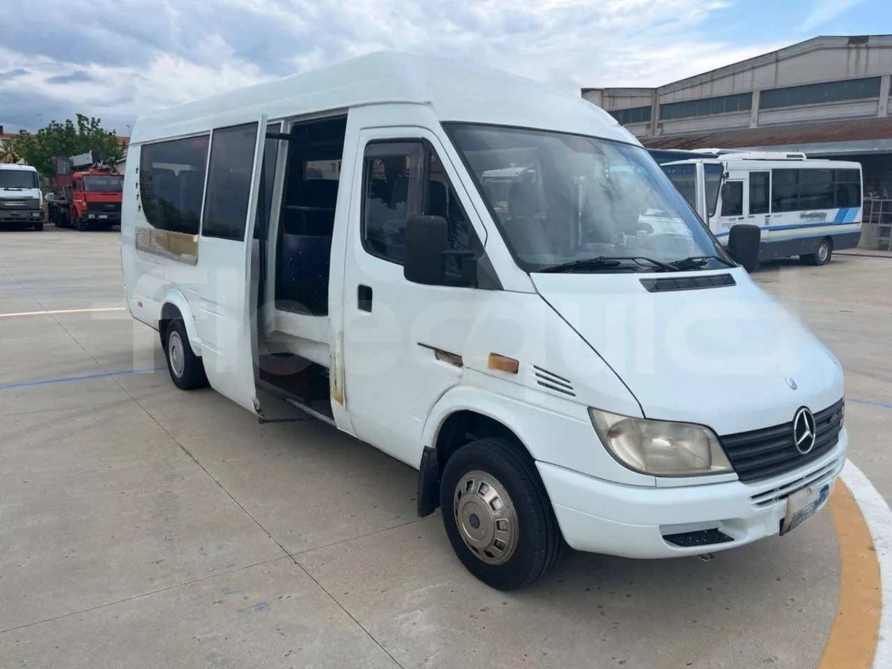 Minibus, Furgão de passageiros Mercedes-Benz Sprinter: foto 11