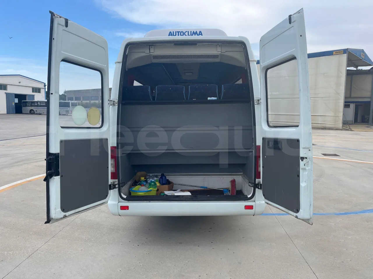 Minibus, Furgão de passageiros Mercedes-Benz Sprinter: foto 15