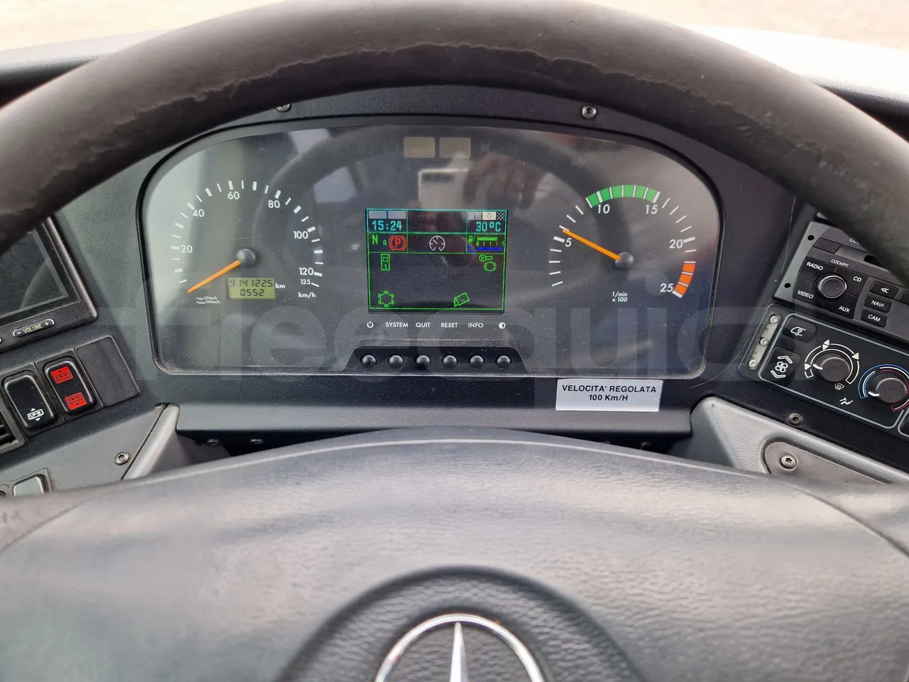 Mercedes-Benz Tourismo - Autocarro: foto 3 Mercedes-Benz Tourismo - Autocarro: foto 3