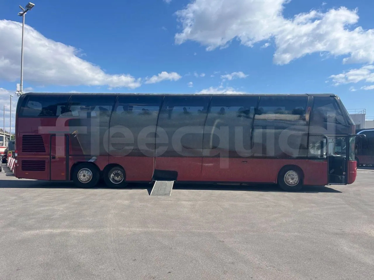 Locação financeira de  Neoplan 1122/3 Neoplan 1122/3: foto 14