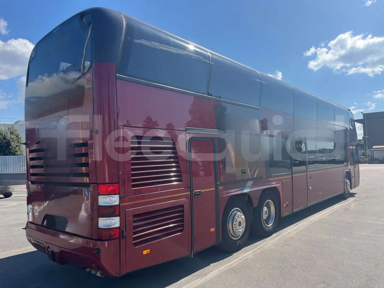 Locação financeira de  Neoplan 1122/3 Neoplan 1122/3: foto 11