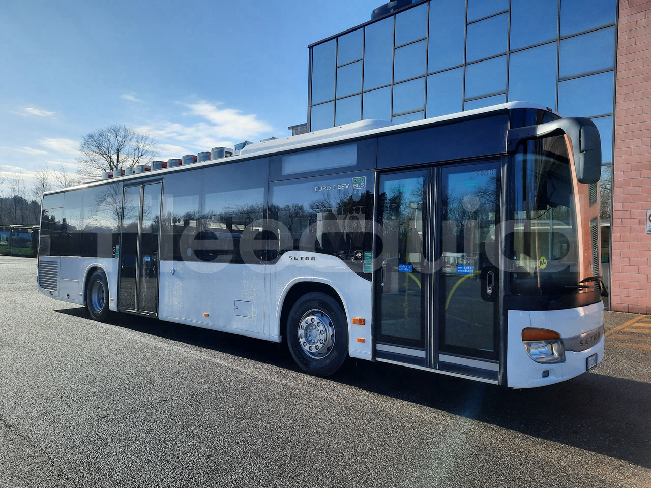 Setra S415 - Ônibus suburbano: foto 1 Setra S415 - Ônibus suburbano: foto 1