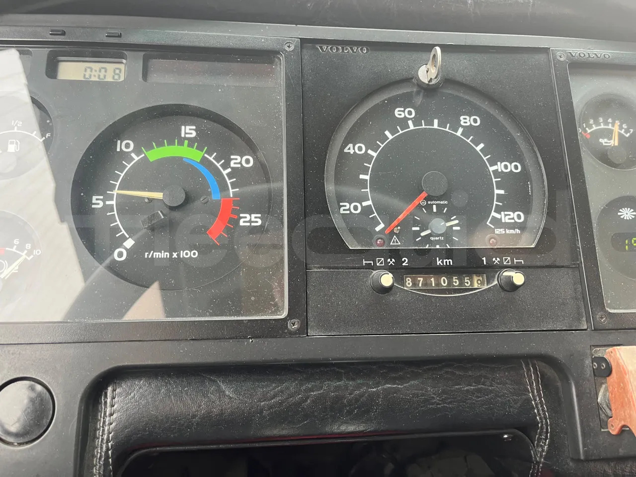 Volvo B12 - Autocarro: foto 3 Volvo B12 - Autocarro: foto 3