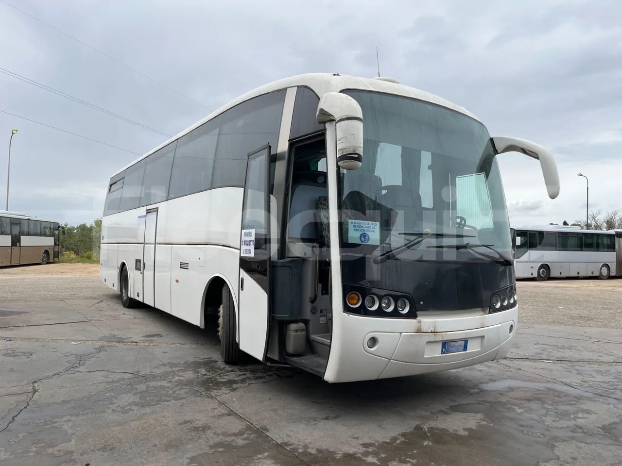 Volvo B12 - Autocarro: foto 1 Volvo B12 - Autocarro: foto 1