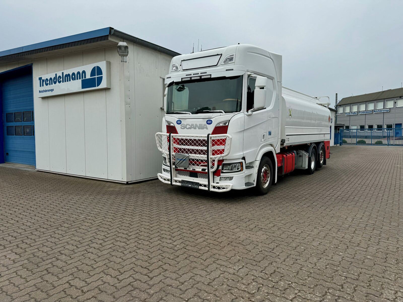Scania R 500 Tankwagen Benzin-Diesel Oben und Unten Belfüllung - Camião cisterna: foto 1 Scania R 500 Tankwagen Benzin-Diesel Oben und Unten Belfüllung - Camião cisterna: foto 1
