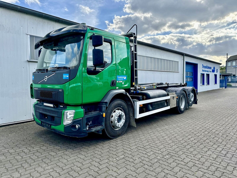 Volvo FE 330 62 TR CNG Erdgas Motor-Engine 6x2 lenk-liftachse - Camião polibenne: foto 1 Volvo FE 330 62 TR CNG Erdgas Motor-Engine 6x2 lenk-liftachse - Camião polibenne: foto 1