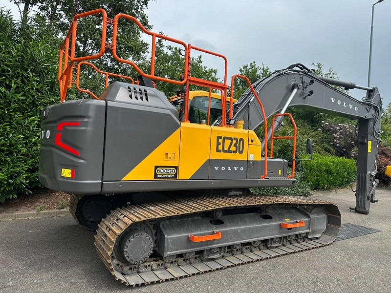 Volvo EC 220 EL - Escavadora de rastos: foto 4 Volvo EC 220 EL - Escavadora de rastos: foto 4