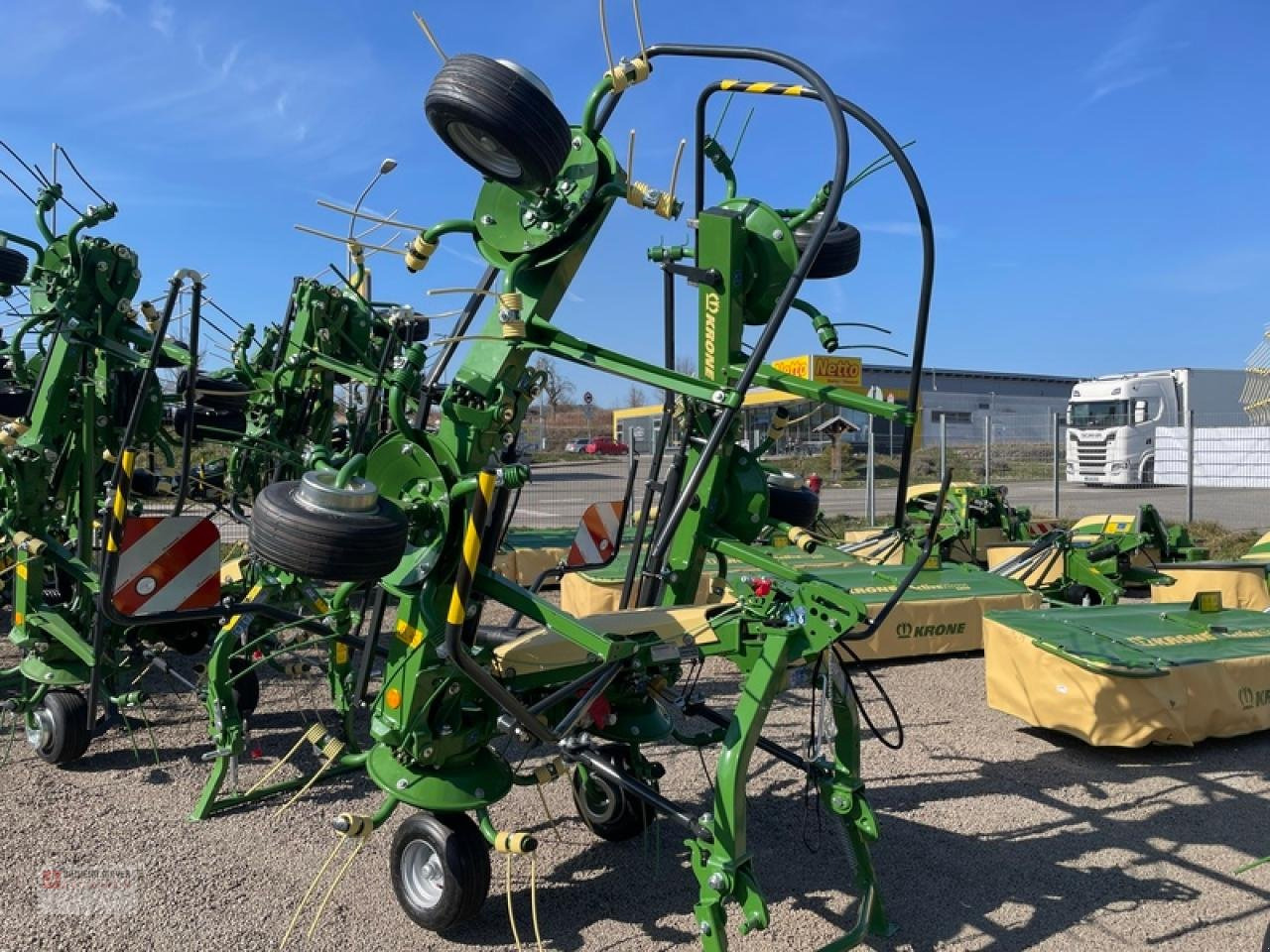 Krone VENDRO 620 - Ancinho enleirador: foto 1 Krone VENDRO 620 - Ancinho enleirador: foto 1