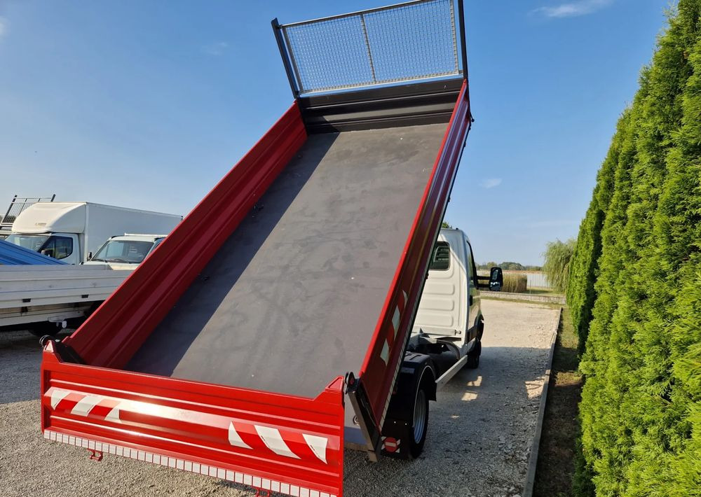 Iveco 35C15 3.0 - Carrinha basculante: foto 4 Iveco 35C15 3.0 - Carrinha basculante: foto 4