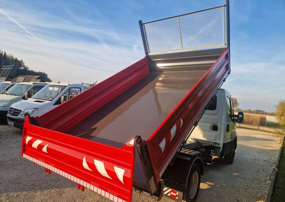 Iveco 35c15 3.0 - Carrinha basculante: foto 4 Iveco 35c15 3.0 - Carrinha basculante: foto 4