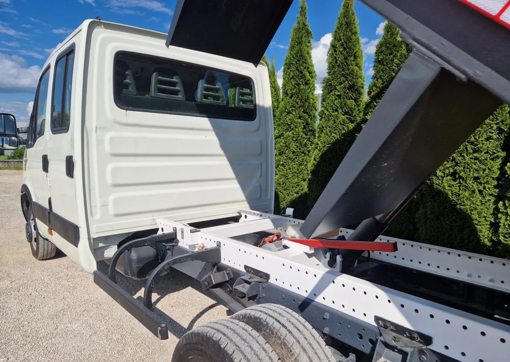 Iveco 35c15 - Carrinha basculante: foto 4 Iveco 35c15 - Carrinha basculante: foto 4