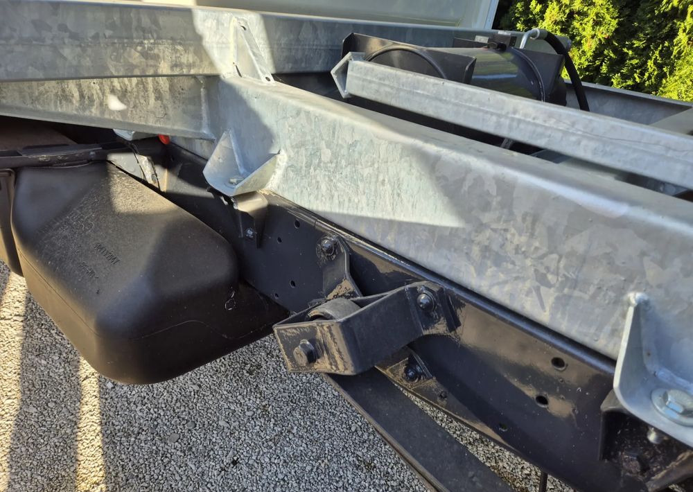 Iveco 35c17 3.0 Brygadówka - Carrinha basculante: foto 5 Iveco 35c17 3.0 Brygadówka - Carrinha basculante: foto 5