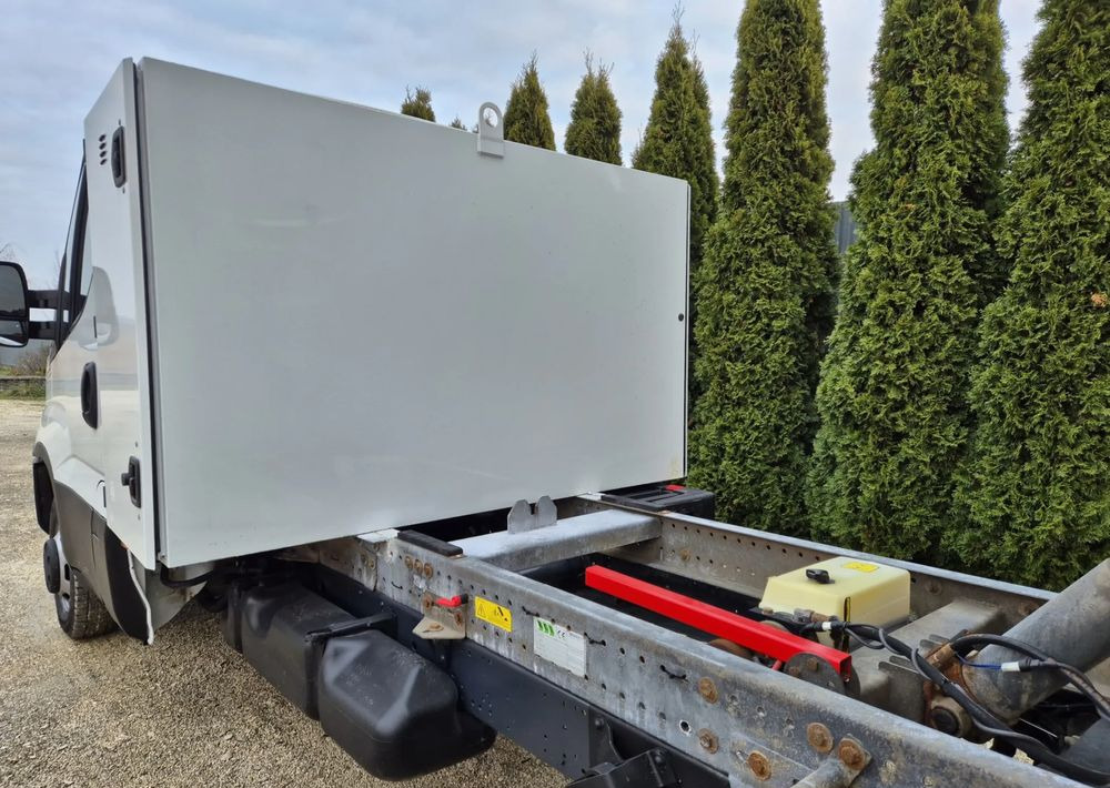 Iveco IVECO 35C17 3.0 170KM *HIMATIC* - Carrinha basculante: foto 4 Iveco IVECO 35C17 3.0 170KM *HIMATIC* - Carrinha basculante: foto 4