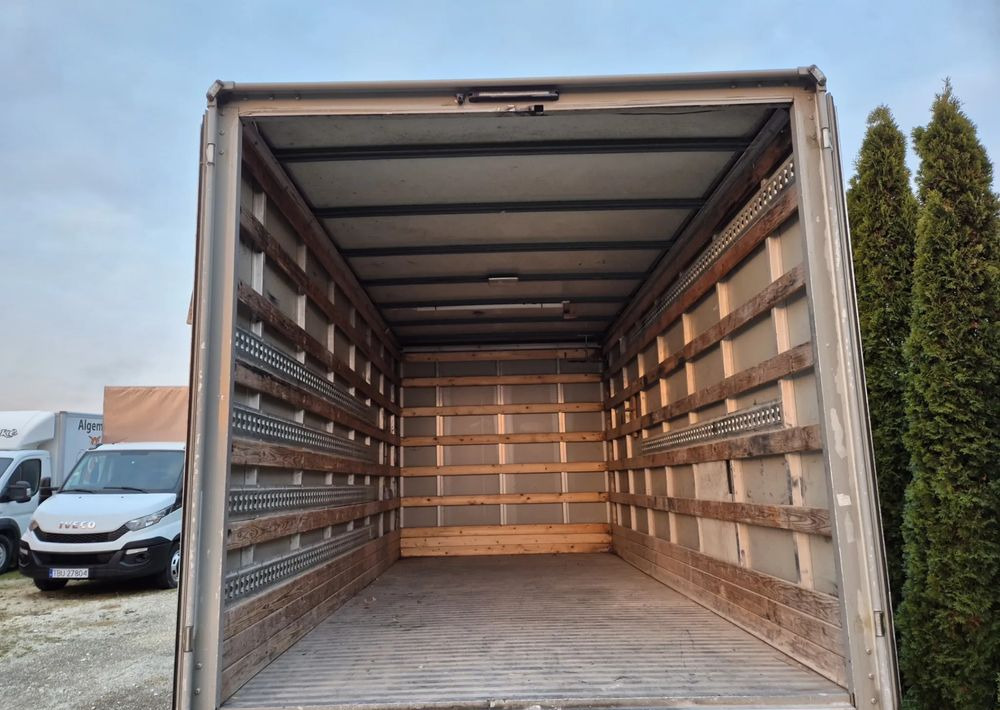 Nissan ATLEON 3.0 150KM - Carrinha de contentor: foto 4 Nissan ATLEON 3.0 150KM - Carrinha de contentor: foto 4