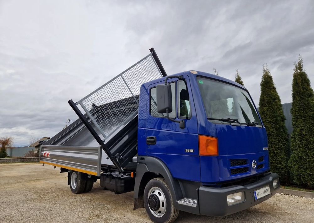 Nissan Atleon 3.0 - Carrinha basculante: foto 3 Nissan Atleon 3.0 - Carrinha basculante: foto 3