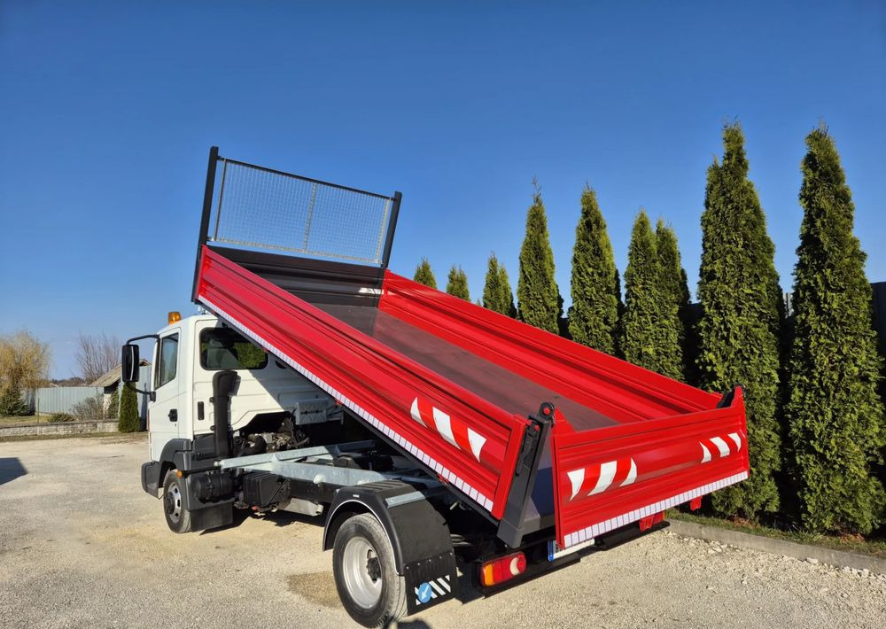 Nissan Atleon 56.13 3.0 130KM - Carrinha basculante: foto 3 Nissan Atleon 56.13 3.0 130KM - Carrinha basculante: foto 3