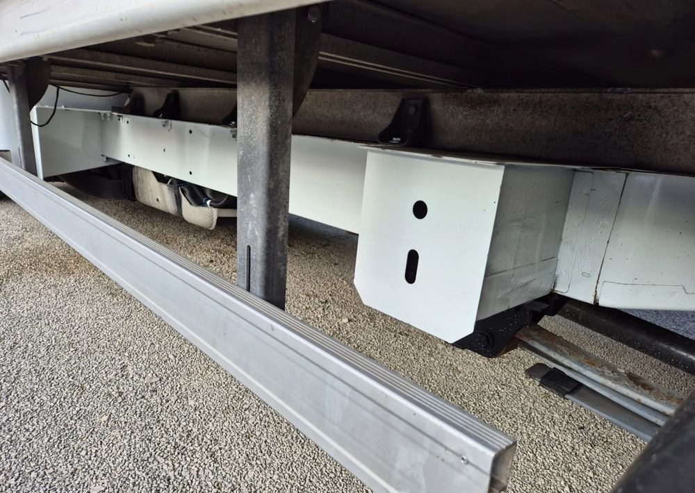 Renault Master 2.3 Plandeka 10 palet Bliźniaki - Carrinha de caixa aberta: foto 4 Renault Master 2.3 Plandeka 10 palet Bliźniaki - Carrinha de caixa aberta: foto 4