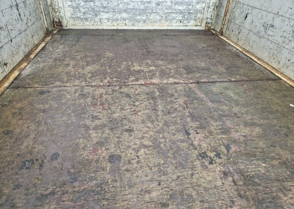 Skrzynia ładunkowa Sygnalizacja świetlna koguty Roboty drogowe, stan idealny! - Carroçaria de caixa aberta: foto 5 Skrzynia ładunkowa Sygnalizacja świetlna koguty Roboty drogowe, stan idealny! - Carroçaria de caixa aberta: foto 5