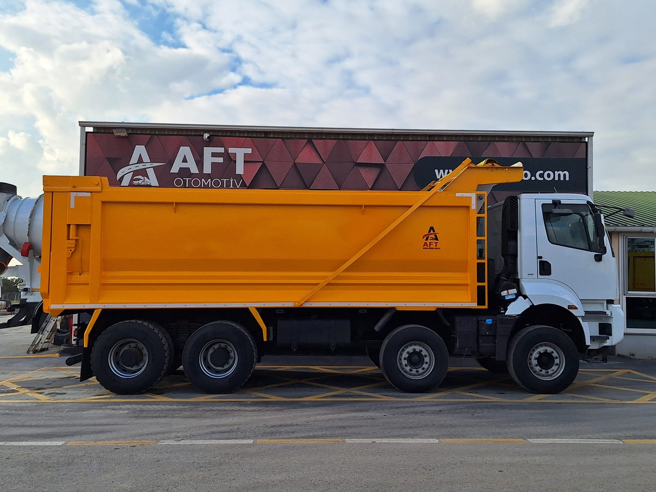 FORD 4445 XD - Camião basculante: foto 4 FORD 4445 XD - Camião basculante: foto 4