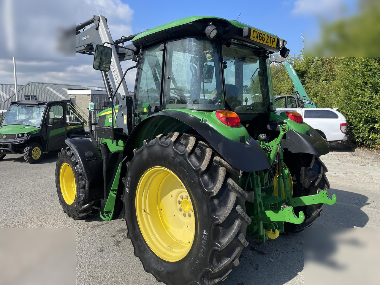 2016 JOHN DEERE 6110MC - Trator: foto 2 2016 JOHN DEERE 6110MC - Trator: foto 2