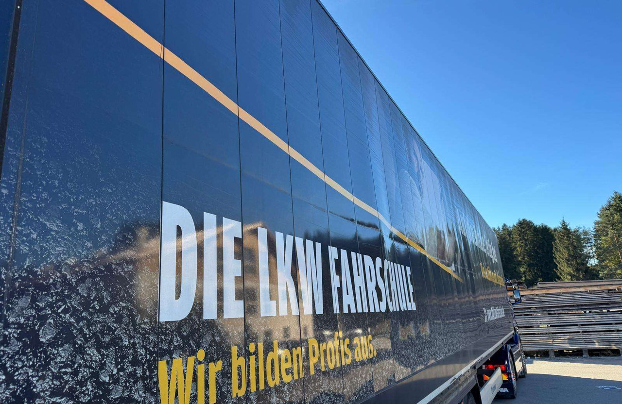 Semi-reboque furgão Krone Standart: foto 19