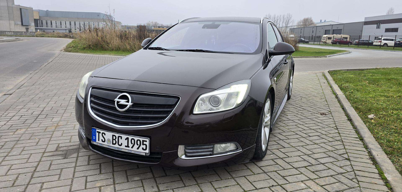 Opel Insignia - Carrinha: foto 1 Opel Insignia - Carrinha: foto 1