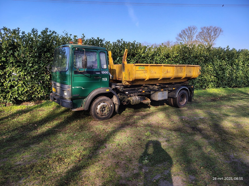 DAF 1300 - Camião transportador de contêineres/ Caixa móvel: foto 2 DAF 1300 - Camião transportador de contêineres/ Caixa móvel: foto 2