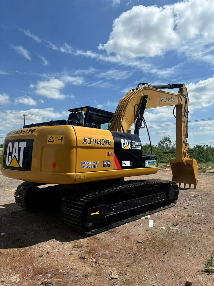 CATERPILLAR 320D2 low hour good condition excavator promotion - Escavadora de rastos: foto 4 CATERPILLAR 320D2 low hour good condition excavator promotion - Escavadora de rastos: foto 4